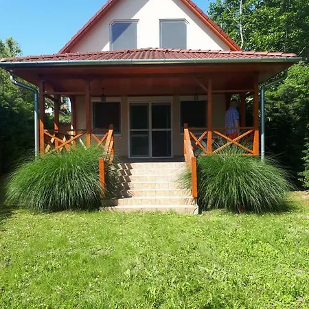 Holiday home Bekas Nyaralo Tiszaug